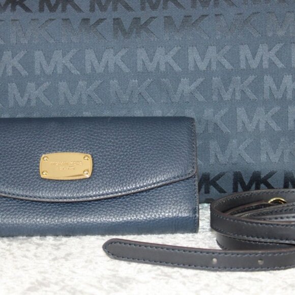 Michael Kors Signature Satchel & Wallet Set (NWOT) - Picture 5 of 15